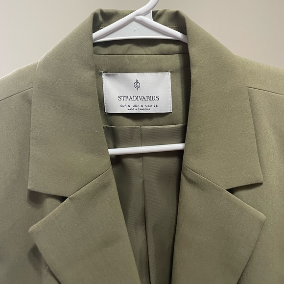 Stradivarius Green Vest with Notched Lapels - Picture 2 of 4